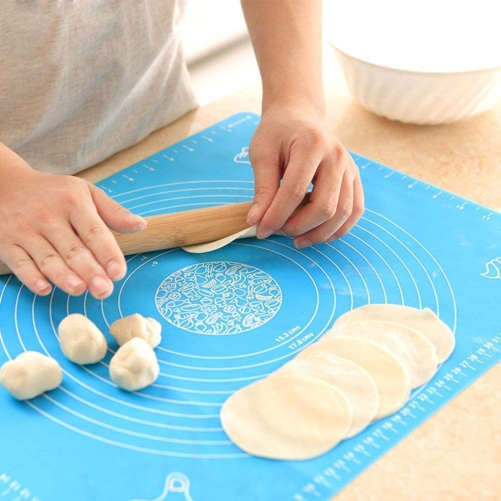 Roti Mat – Non-Stick Baking & Kneading Mat for Chapati, Roti, and Cake – Stretchable Silicone Mat – 50×40 cm – Multicolor (Pack of 1)